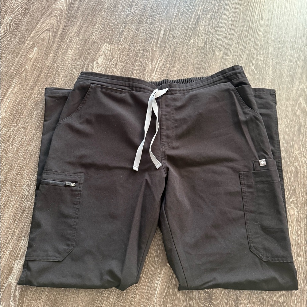 Figs Men's Technical Collection - Picture 2 of 3